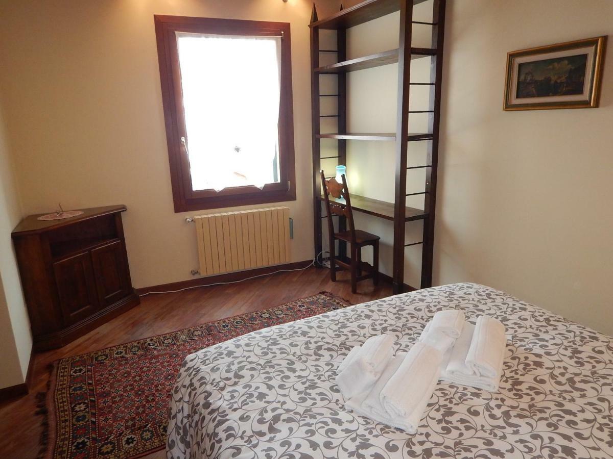 Romantic Escapade In Venice Apartment Exterior photo